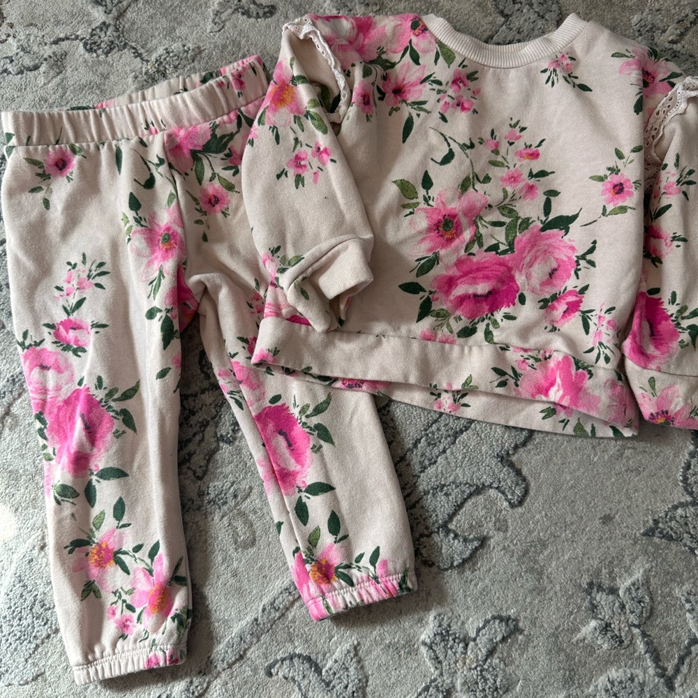 Flower sweater set